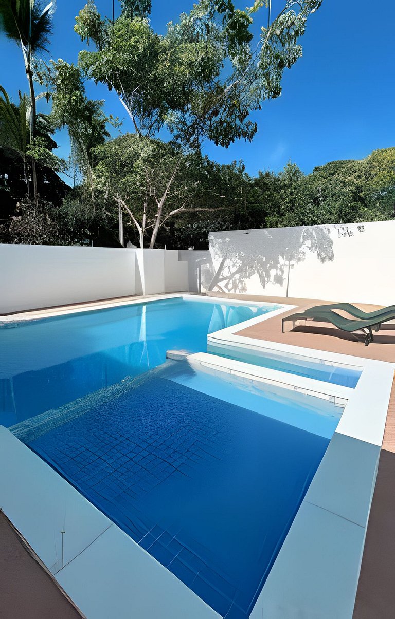 Vila dos Coqueiros, ap 302, 200 metros da praia.