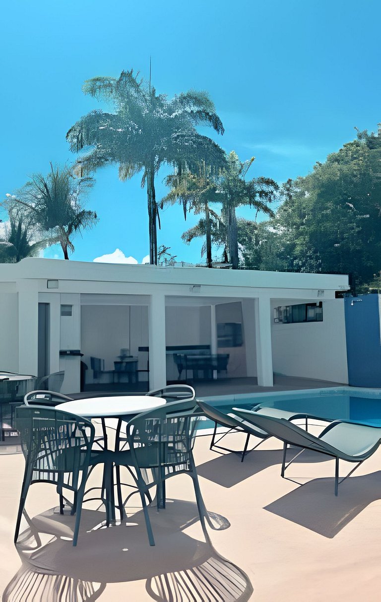 Vila dos Coqueiros, Ap003, 200 metros da praia