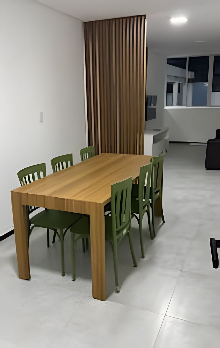 Vila dos Coqueiros, Ap003, 200 metros da praia