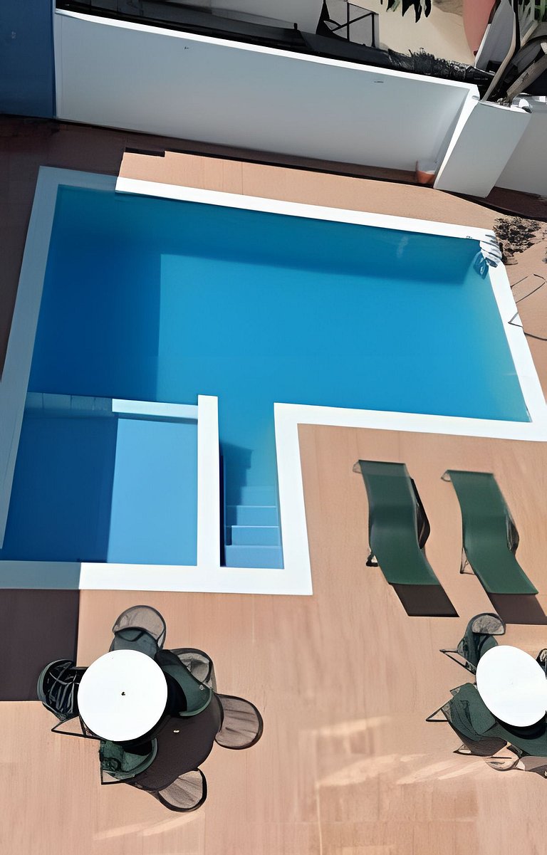 Vila dos Coqueiros, ap 202, 200 metros da praia.