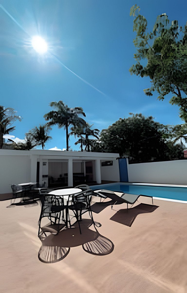 Vila dos Coqueiros, ap 201, 200 metros da praia.