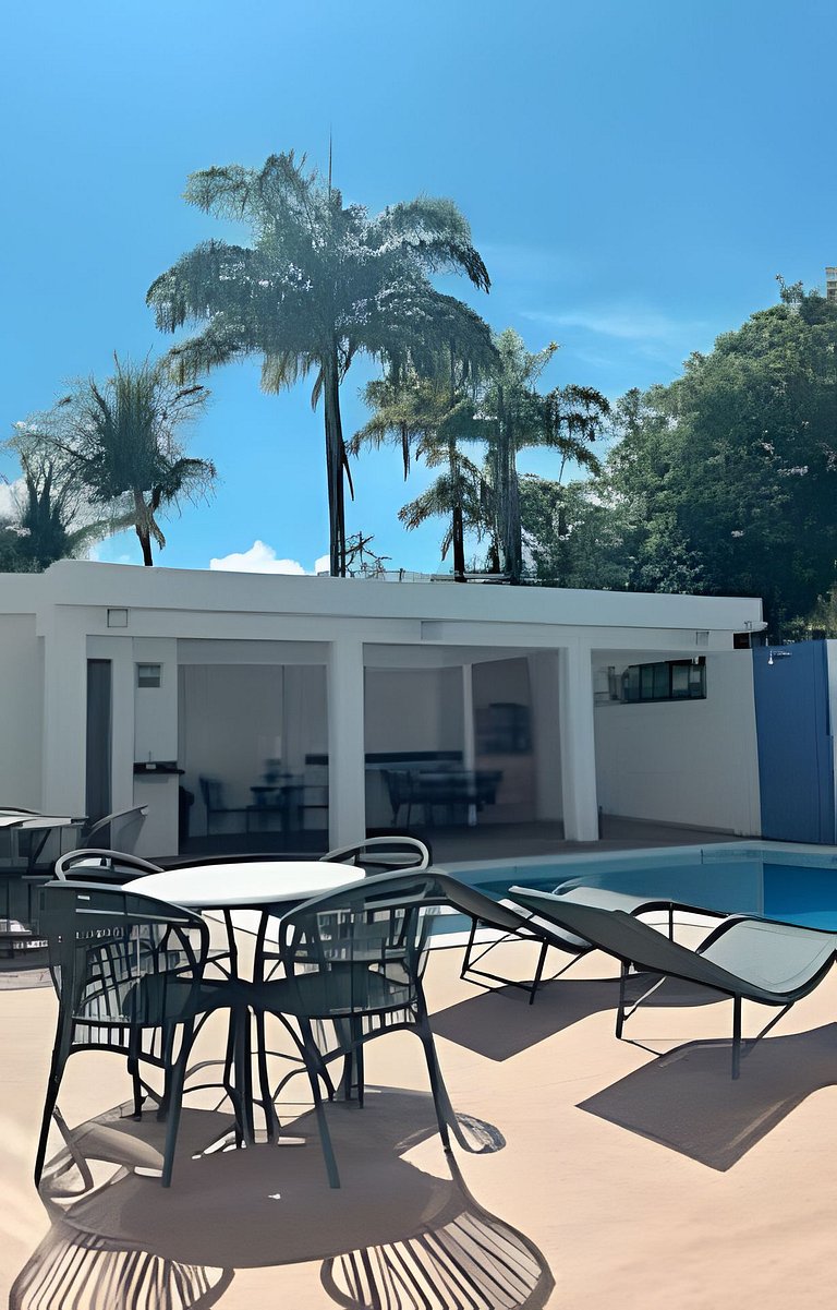 Vila dos Coqueiros, ap 205, 200 metros da praia.