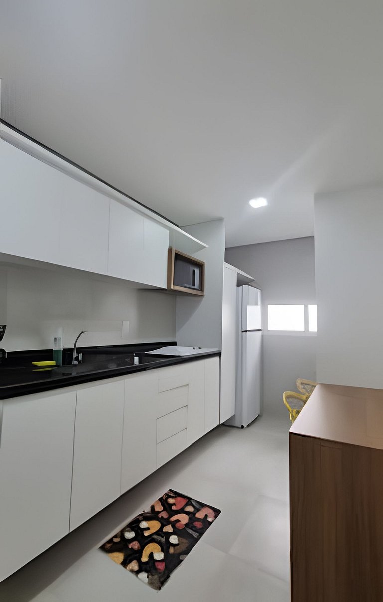 Vila dos Coqueiros, ap 002, 200 metros da praia.