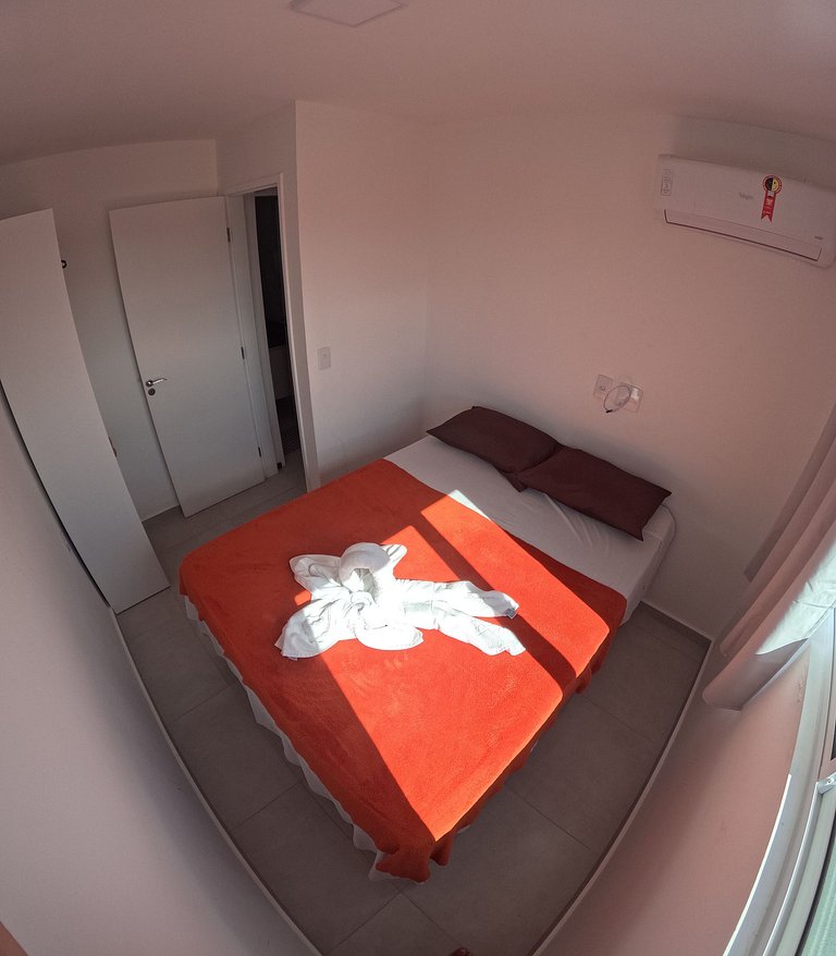 Vila dos Coqueiros, ap 202, 200 metros da praia.