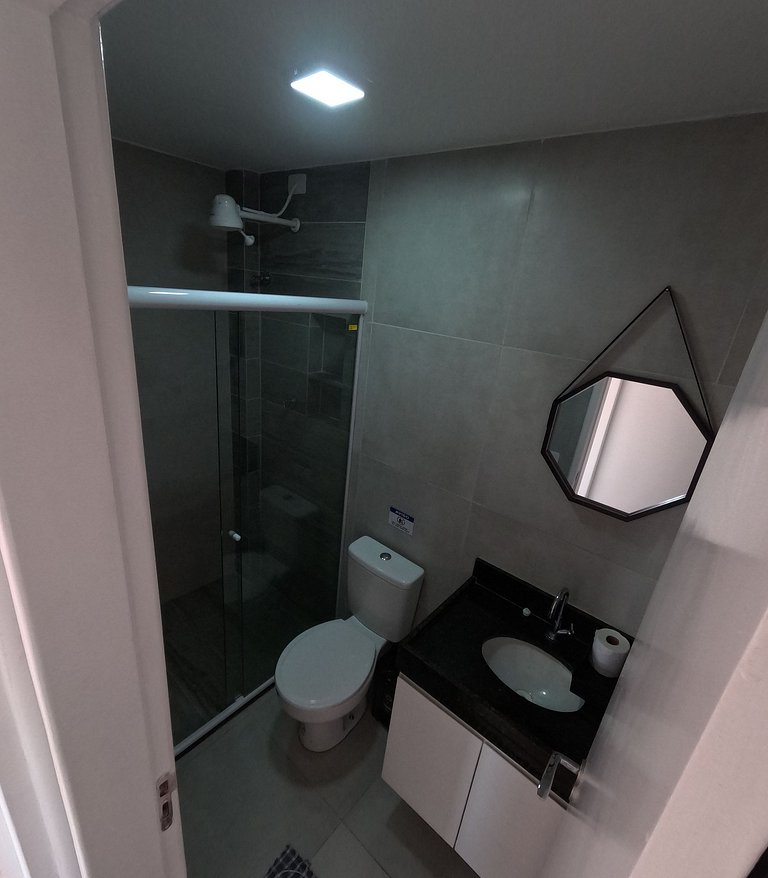 Vila dos Coqueiros, ap 201, 200 metros da praia.