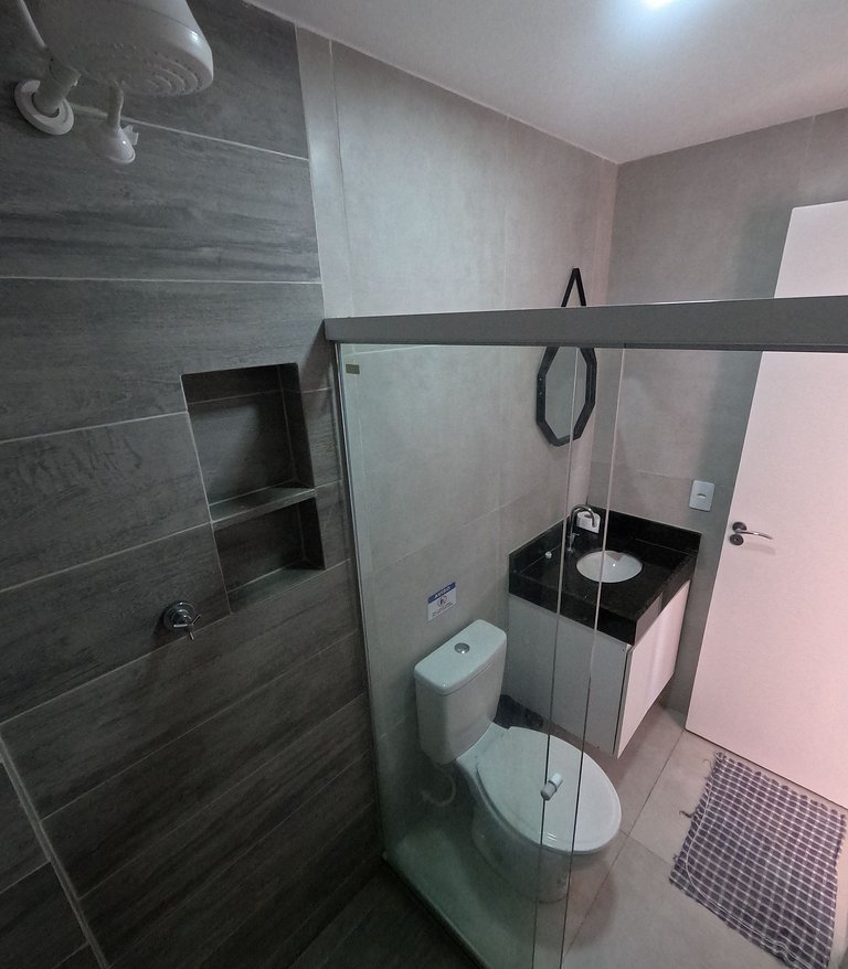 Vila dos Coqueiros, ap 201, 200 metros da praia.