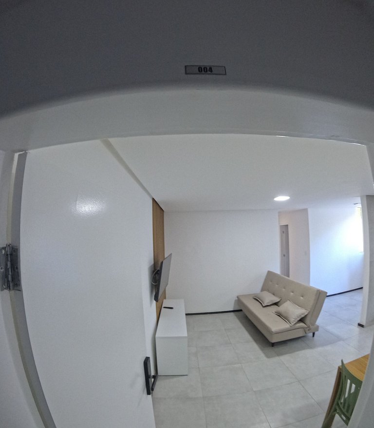 Vila dos Coqueiros, ap 201, 200 metros da praia.