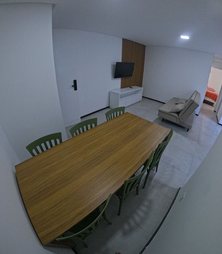 Vila dos Coqueiros, ap 205, 200 metros da praia.