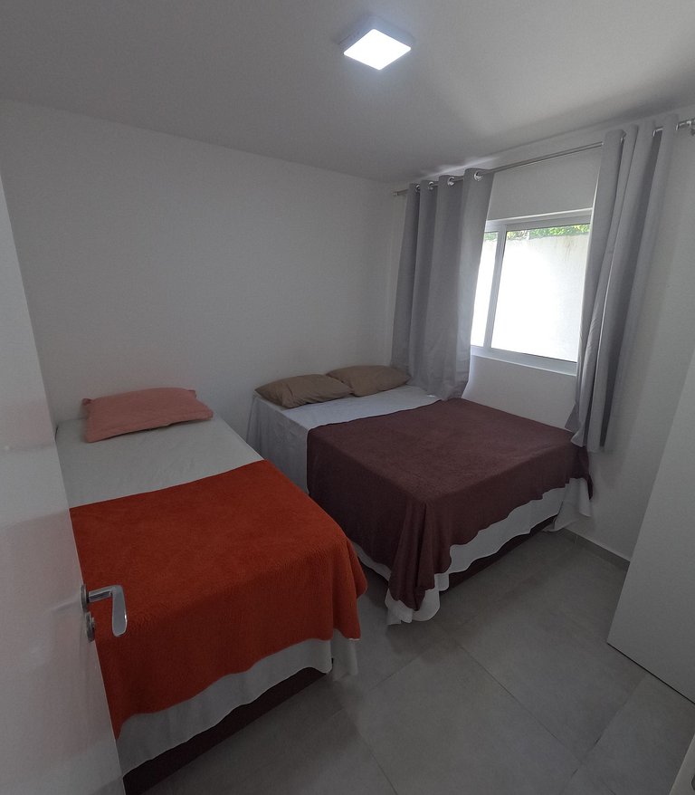 Vila dos Coqueiros, ap 205, 200 metros da praia.