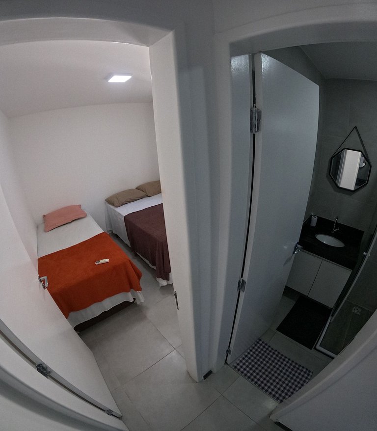 Vila dos Coqueiros, ap 205, 200 metros da praia.